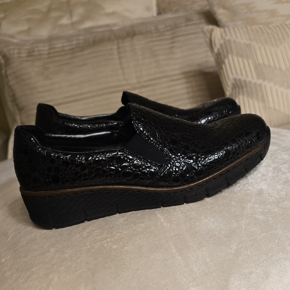 Rieker Black Loafers with Textured Finish - Picture 3 of 11